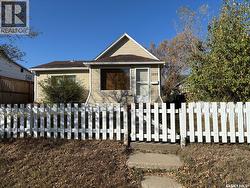 1048 Ominica STREET E  Moose Jaw, SK S6H 0J3