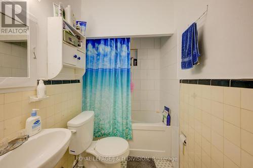 345 Louisa Street, Kitchener, ON - Indoor Photo Showing Bathroom