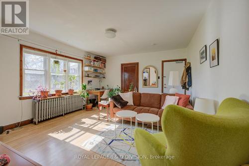 345 Louisa Street, Kitchener, ON - Indoor Photo Showing Living Room