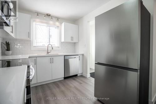 6131 Valley Way, Niagara Falls, ON - Indoor Photo Showing Kitchen With Stainless Steel Kitchen