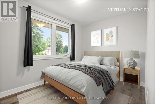 20 Gary Avenue, Ottawa, ON - Indoor Photo Showing Bedroom