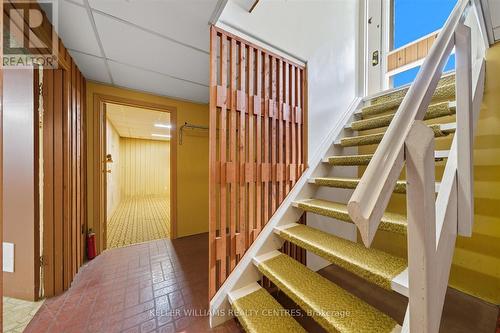 112 Eden Court, Newmarket, ON - Indoor Photo Showing Other Room