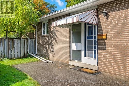 112 Eden Court, Newmarket, ON - Outdoor With Exterior