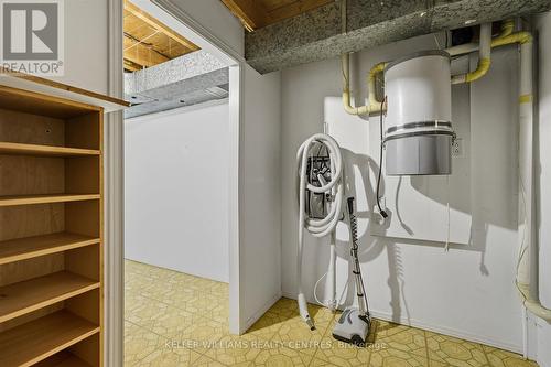 112 Eden Court, Newmarket, ON - Indoor