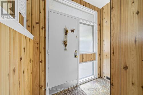 112 Eden Court, Newmarket, ON - Indoor Photo Showing Other Room