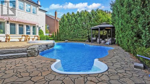 1109 Secretariate Road, Newmarket, ON - Outdoor With In Ground Pool With Deck Patio Veranda With Backyard
