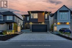 232 CONDADO CRESCENT  Ottawa, ON K2V 0P3