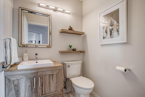 Powder room - 427  - 431 Rue François-V.-Malhiot, Boucherville, QC - Indoor Photo Showing Bathroom