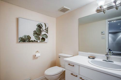 Powder room - 427  - 431 Rue François-V.-Malhiot, Boucherville, QC - Indoor Photo Showing Bathroom