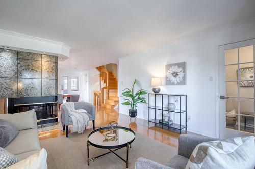 Living room - 427  - 431 Rue François-V.-Malhiot, Boucherville, QC - Indoor Photo Showing Living Room