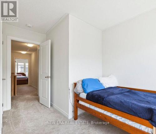 778 Kootenay Path, Oshawa, ON - Indoor Photo Showing Bedroom