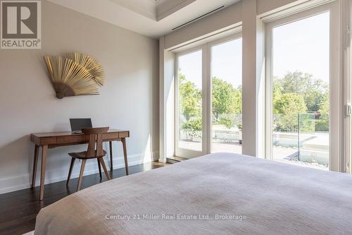 26 - 10 Maple Grove Drive, Oakville (Mo Morrison), ON - Indoor Photo Showing Bedroom