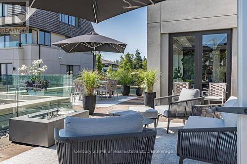 26 - 10 Maple Grove Drive, Oakville (Mo Morrison), ON - Outdoor With Exterior