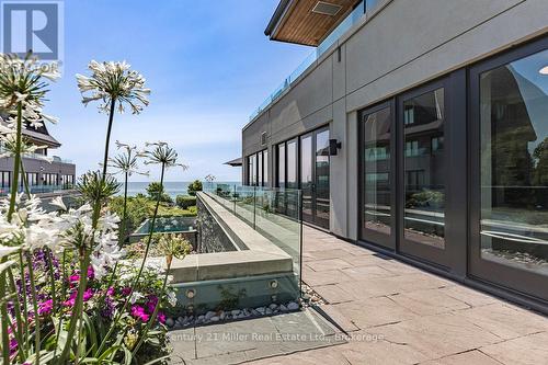 26 - 10 Maple Grove Drive, Oakville (Mo Morrison), ON - Outdoor With Exterior