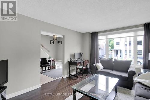 96 Prince Albert Street, Ottawa, ON - Indoor Photo Showing Living Room