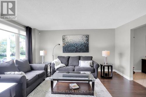 96 Prince Albert Street, Ottawa, ON - Indoor Photo Showing Living Room