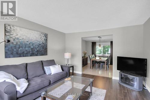 96 Prince Albert Street, Ottawa, ON - Indoor Photo Showing Living Room