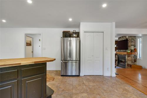 1065 Bx Road, Vernon, BC - Indoor