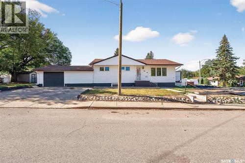 801 Vaughan STREET  Moose Jaw, SK S6H 5N6