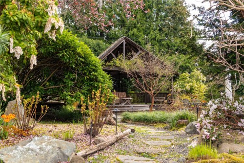 3331 Woodburn Ave, Oak Bay, BC 