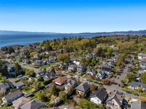 123 Cambridge St, Victoria, BC - Outdoor With Body Of Water With View