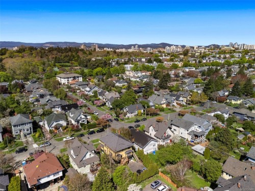 123 Cambridge St, Victoria, BC - Outdoor With View