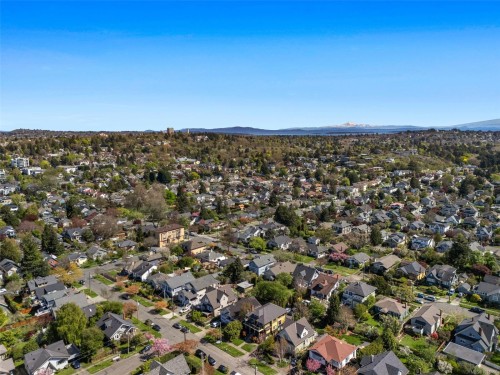 123 Cambridge St, Victoria, BC - Outdoor With View