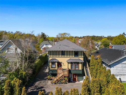 123 Cambridge St, Victoria, BC - Outdoor