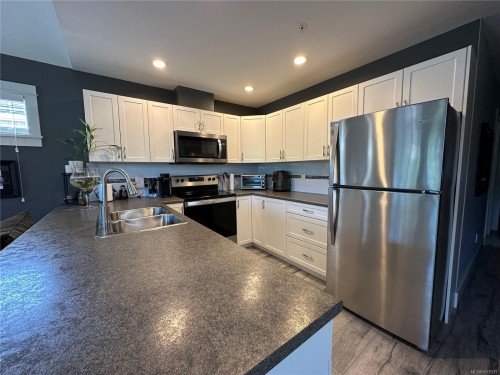 3-6183 Nitinat Way, Nanaimo, BC 