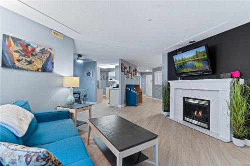 108-335 Hirst Ave WEST Parksville, BC V9P 2R5