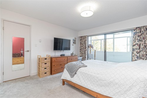401-924 Cook St, Victoria, BC - Indoor Photo Showing Bedroom