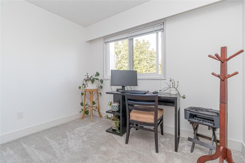 401-924 Cook St, Victoria, BC - Indoor Photo Showing Office