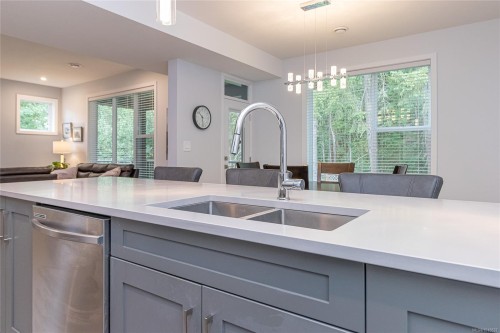 370 Vienna Pl, Nanaimo, BC 