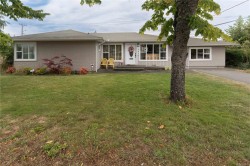 141 Jensen Ave EAST Parksville, BC V9P 2H6