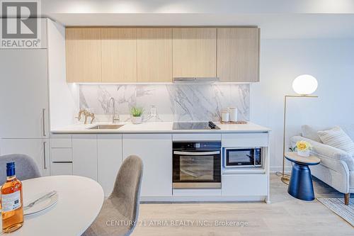 217 - 1100 Sheppard Avenue W, Toronto, ON - Indoor