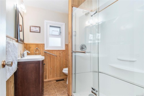 644 8Th Ave, Campbell River, BC 