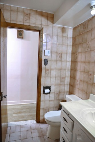 Bathroom - 4335  - 4337 Rue Forest, Montréal (Montréal-Nord), QC - Indoor Photo Showing Bathroom