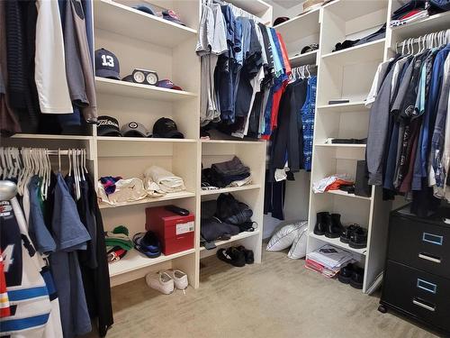 62 Dufferin Avenue W, Portage La Prairie, MB - Indoor With Storage