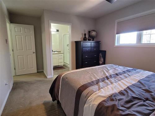 62 Dufferin Avenue W, Portage La Prairie, MB - Indoor Photo Showing Bedroom