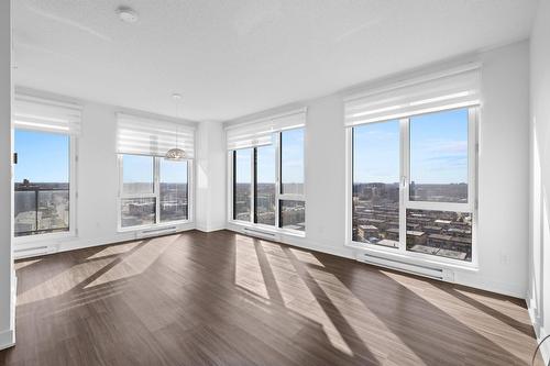 Living room - 404-2200 Rue Sauvé O., Montréal (Ahuntsic-Cartierville), QC - Indoor Photo Showing Other Room