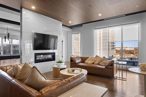 Common room - 1503-2200 Rue Sauvé O., Montréal (Ahuntsic-Cartierville), QC - Indoor Photo Showing Living Room With Fireplace