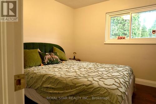 27 Matlock Avenue, Mississauga, ON - Indoor Photo Showing Bedroom