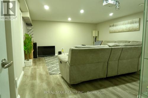 27 Matlock Avenue, Mississauga, ON - Indoor