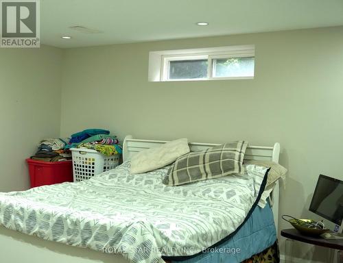 27 Matlock Avenue, Mississauga, ON - Indoor Photo Showing Bedroom