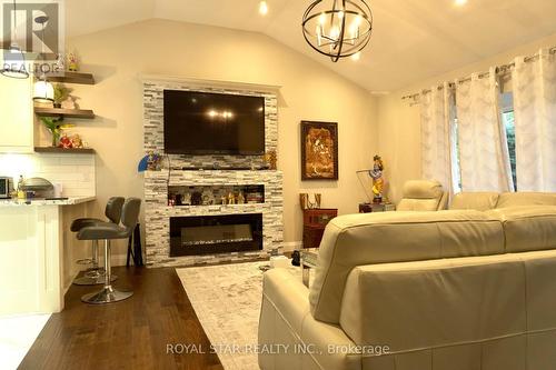 27 Matlock Avenue, Mississauga, ON - Indoor Photo Showing Living Room With Fireplace
