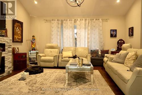 27 Matlock Avenue, Mississauga, ON - Indoor Photo Showing Living Room With Fireplace
