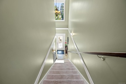 726 Cameleon Dr, Campbell River, BC 