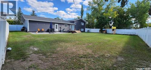 613 Peters Avenue, Oxbow, SK - Outdoor