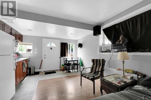 213 Geneva Street, St. Catharines (Downtown), ON - Indoor