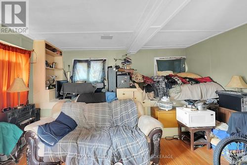 213 Geneva Street, St. Catharines (Downtown), ON - Indoor Photo Showing Bedroom